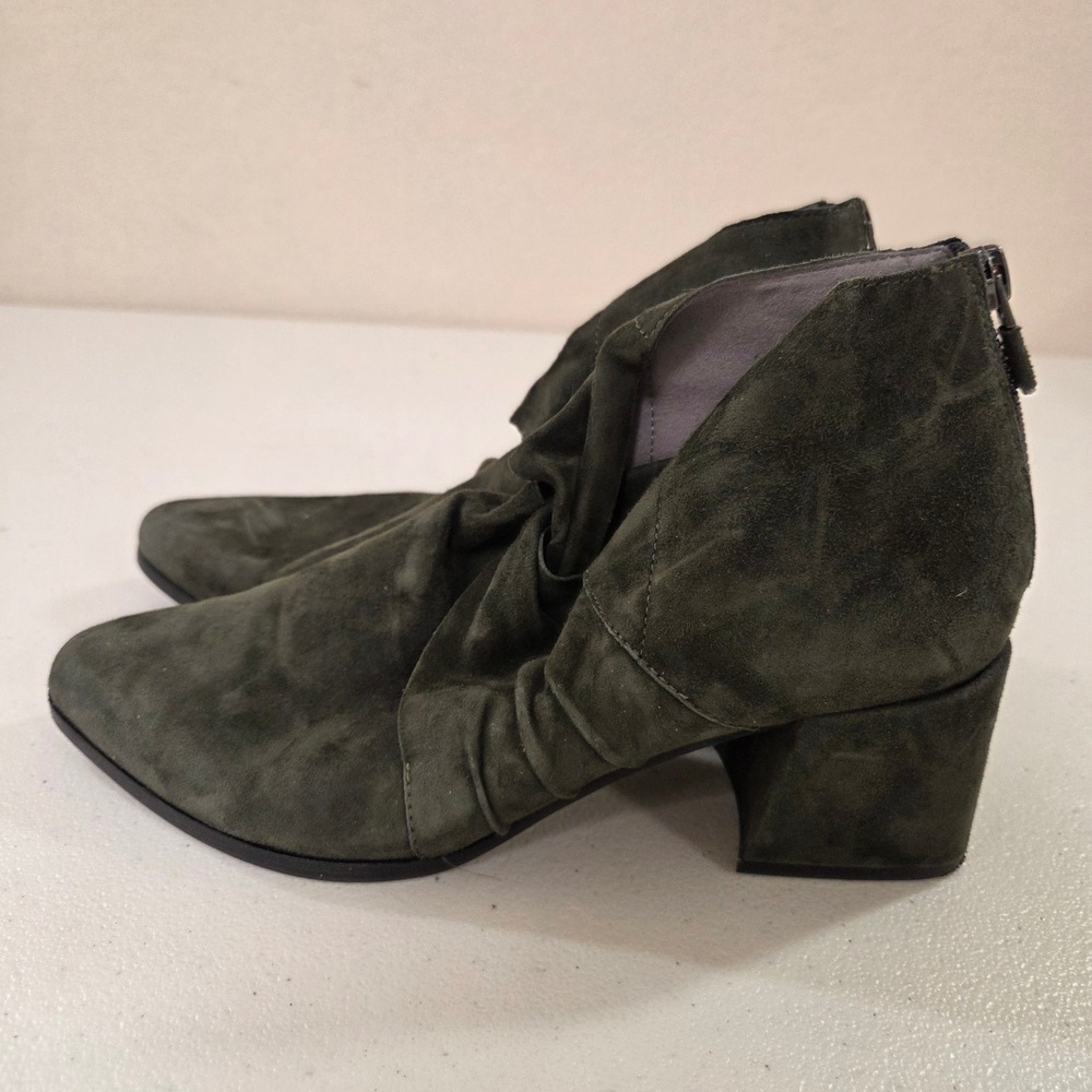 Eileen Fisher Green Ruched Suede Pointed Toe Block Heel Ankle Boots Size 7 Italy
